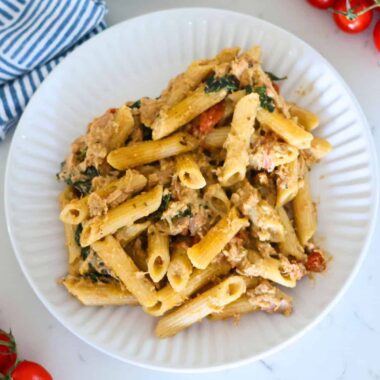 Pasta With Pesto and Tuna